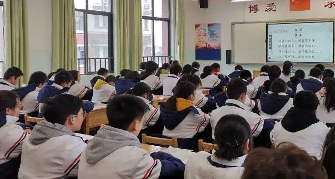 高中淘汰的就是太老实的孩子！家里有新高一生的，提前看懂这些，高中三年会轻松不少。