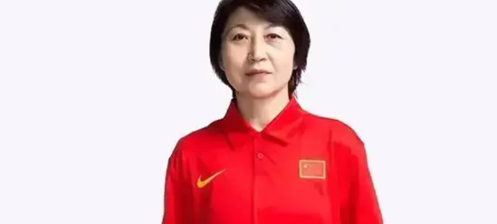 为什么张子宇在U19的表现与成年队的表现判若两人？其实道理很简单，除了对抗强度不