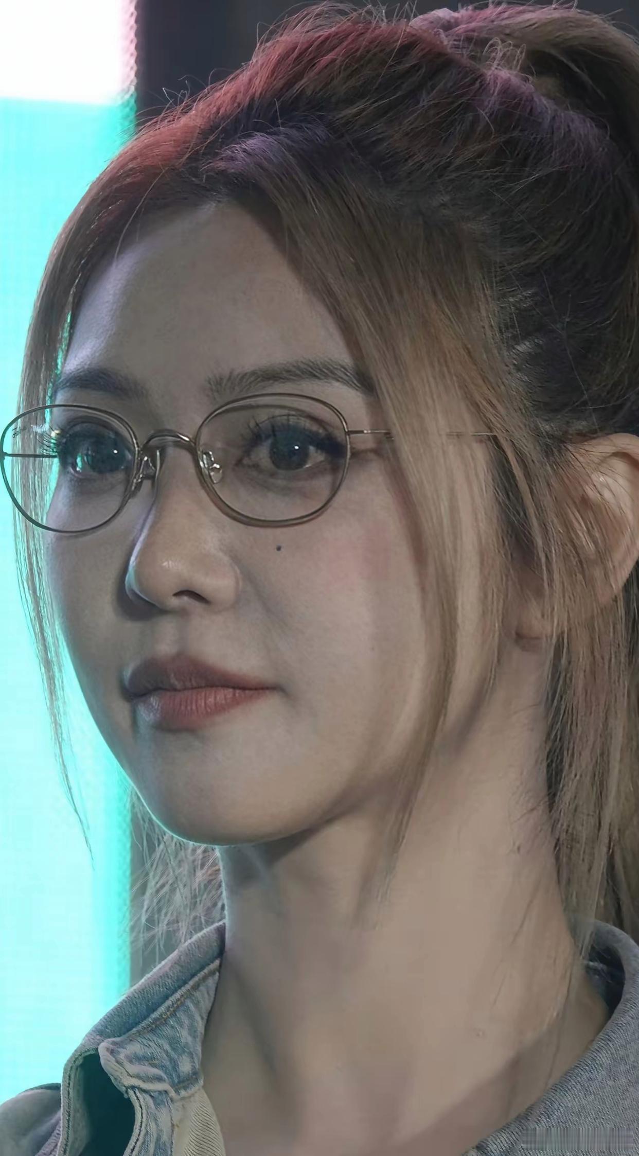 薛凯琪甜妹氛围感拉满，少女感状态太绝了