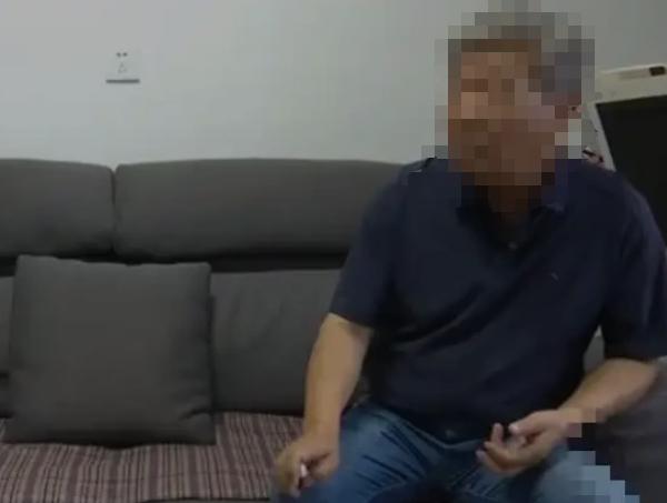 四川成都，67岁的周某，想要来一场黄昏恋，经人介绍之后，认识了52岁的叶某，二人