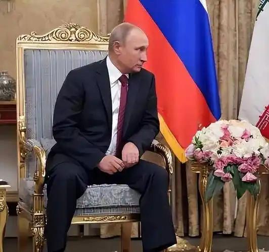 普京收到“生死状”！伊朗最高领袖紧急求助，俄罗斯押注伊朗，赌的是什么？2