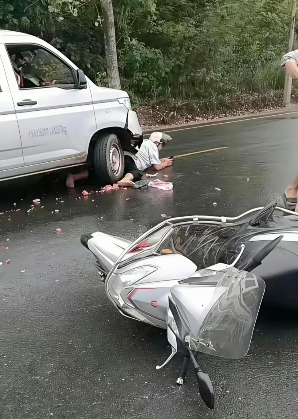 你要是被车撞倒了，感觉能站起来，你是起还是不起？​​​