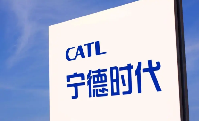 宁德时代说，不能让华为造电池，他让我建厂我就建厂。其实，华为手里的电池专利在某