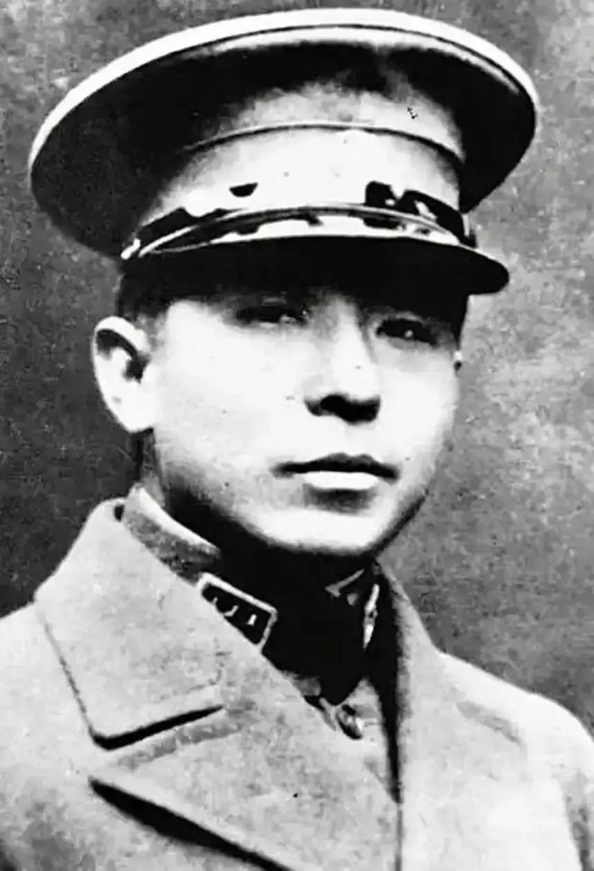 1958年，张学良时隔22年再见蒋介石，对蒋介石说：“总统，你老了。”蒋介石看了张学良一眼，淡定地说