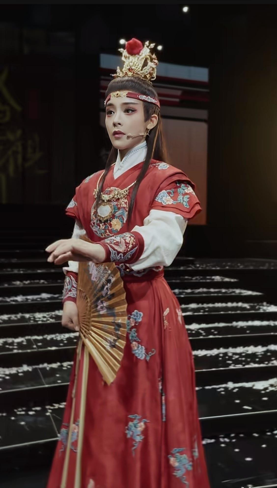 clj陈丽君提名百花奖最佳新人clj陈丽君青年戏曲传播者一早醒来就开