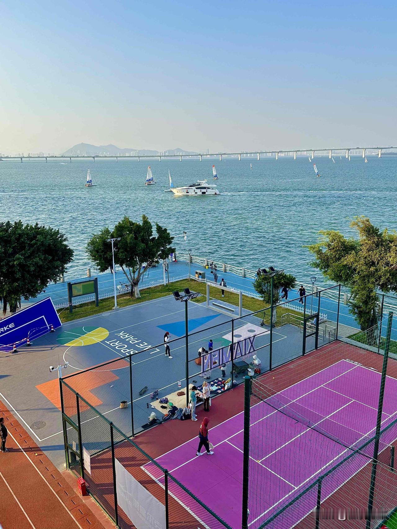 厦门五缘湾生活，真的千金不换！晴天的五缘湾，美到让人失语🌞住这儿好几年，