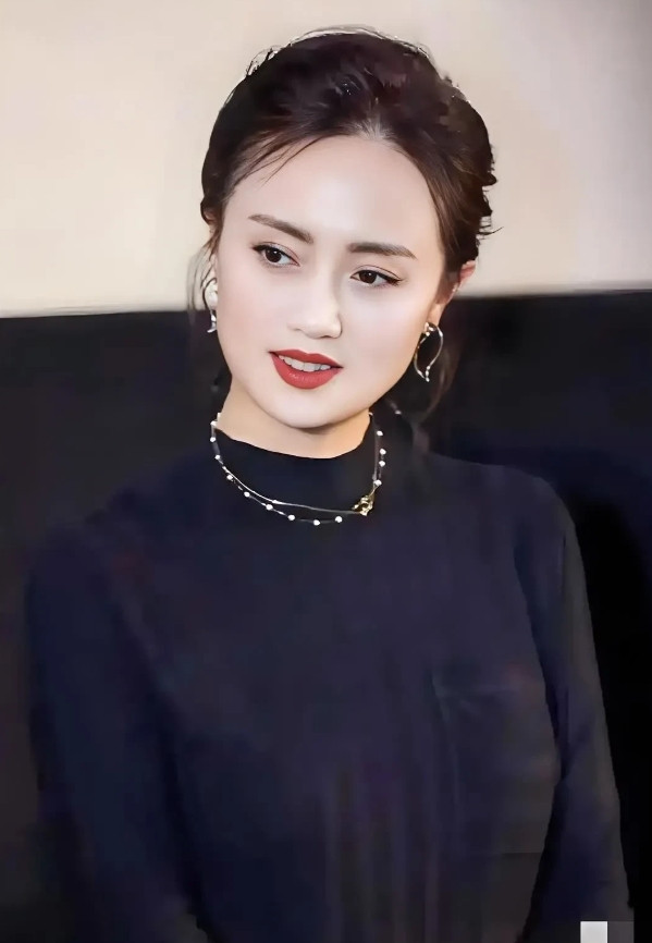 朱媛媛很厉害，能把卵巢癌病撑了五年。这种病很可怕，属于妇科癌症中的“无声杀