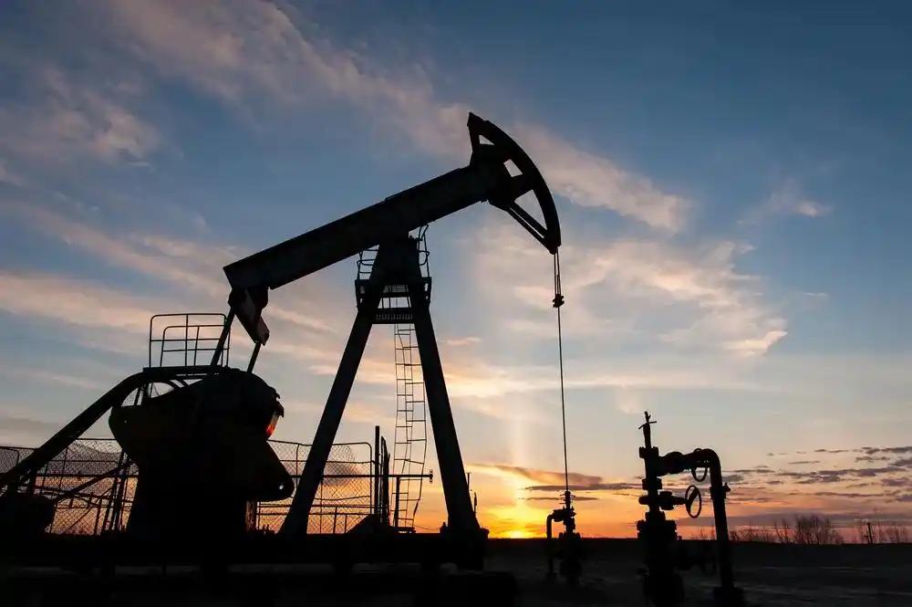 4月28日，阿联酋官方发表声明，宣布从5月1日起正式退出石油输出国组织（欧佩克）