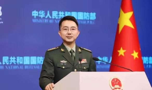 国防部明确兵役登记是公民的法定成人礼，不是选择题。2025年12月15日，国务院