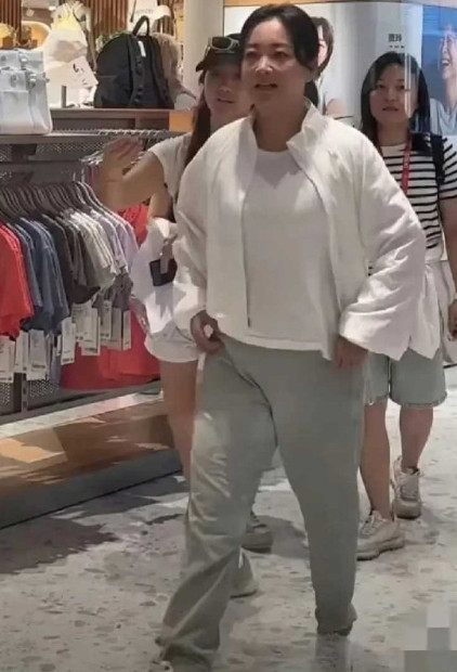 贾玲又回来了，不过很明显这是反弹了。