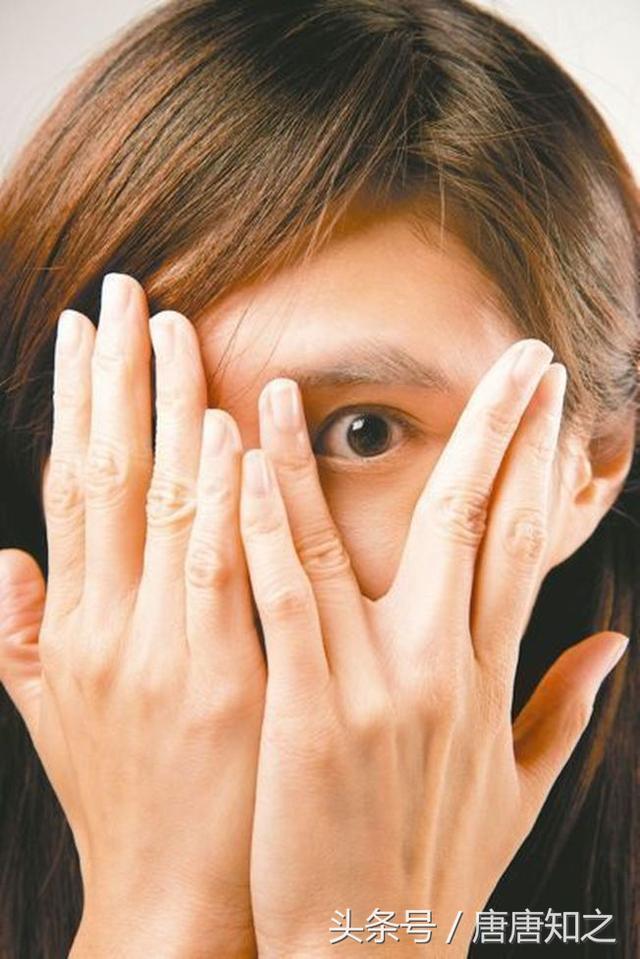眼睛累了? 这招比闭眼休息更有效