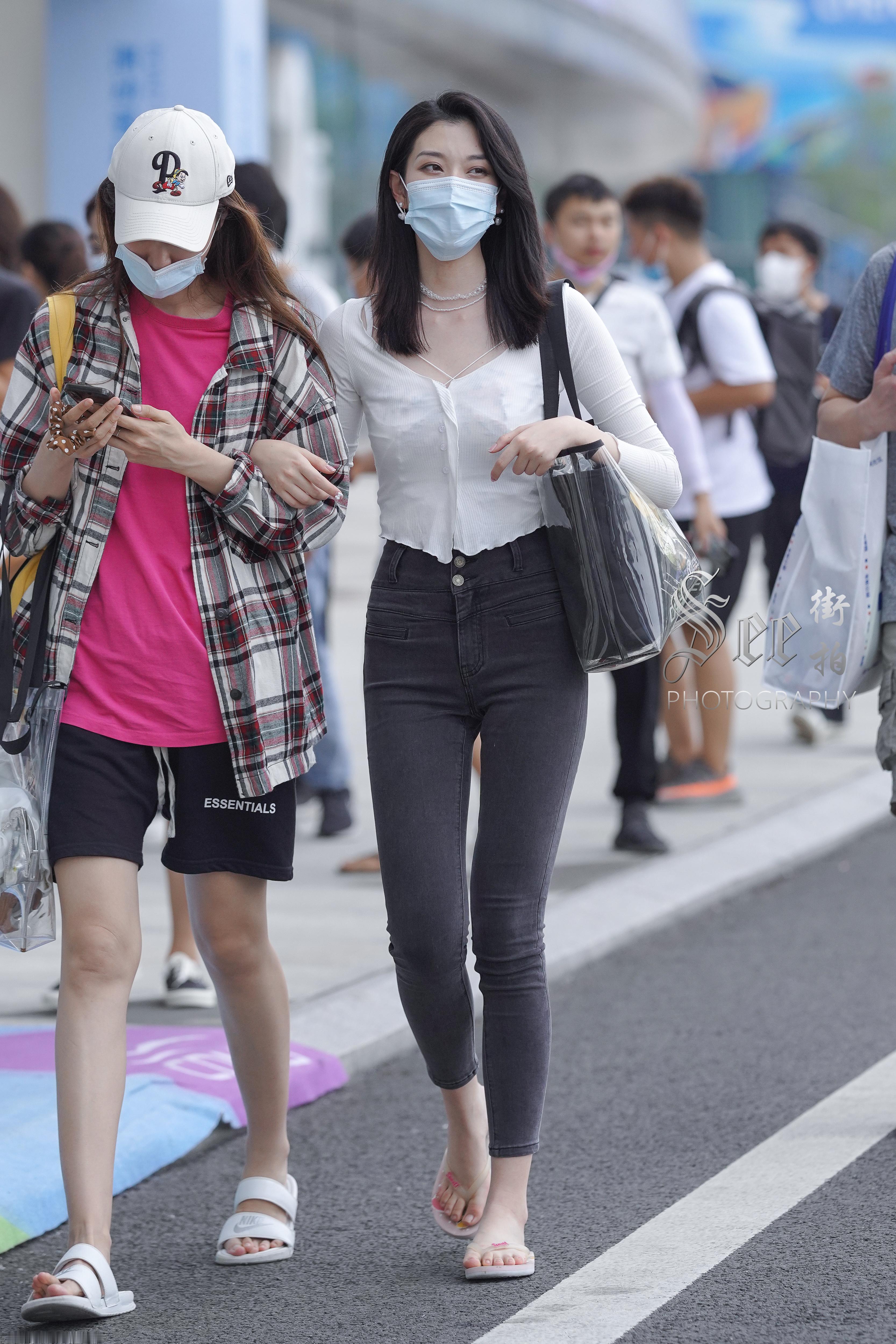 牛仔裤高挑靓丽美~~​​​