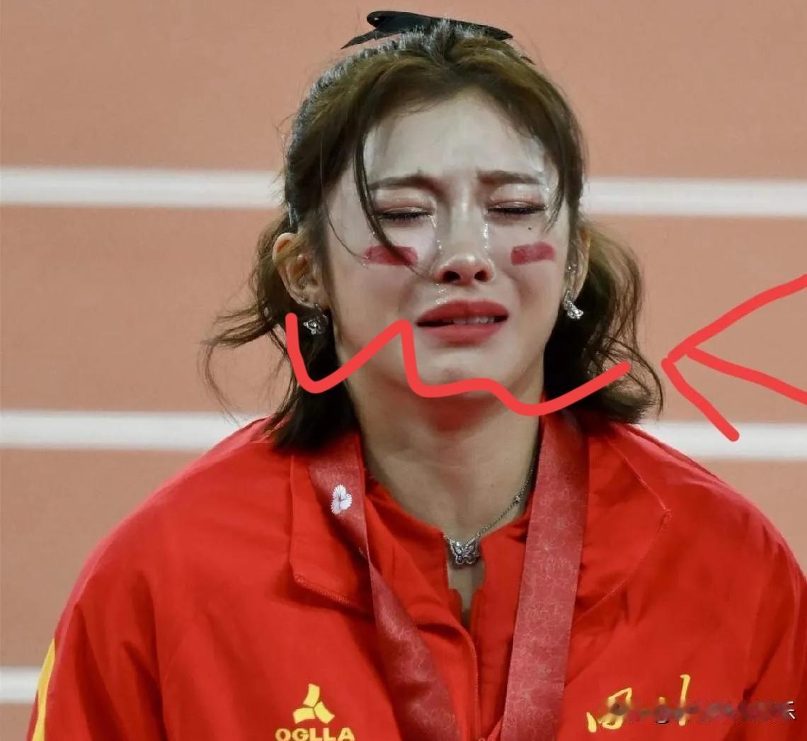 吴艳妮连续三届错失全运金牌，真不是运气差，核心问题早藏在细节里！说头发长短