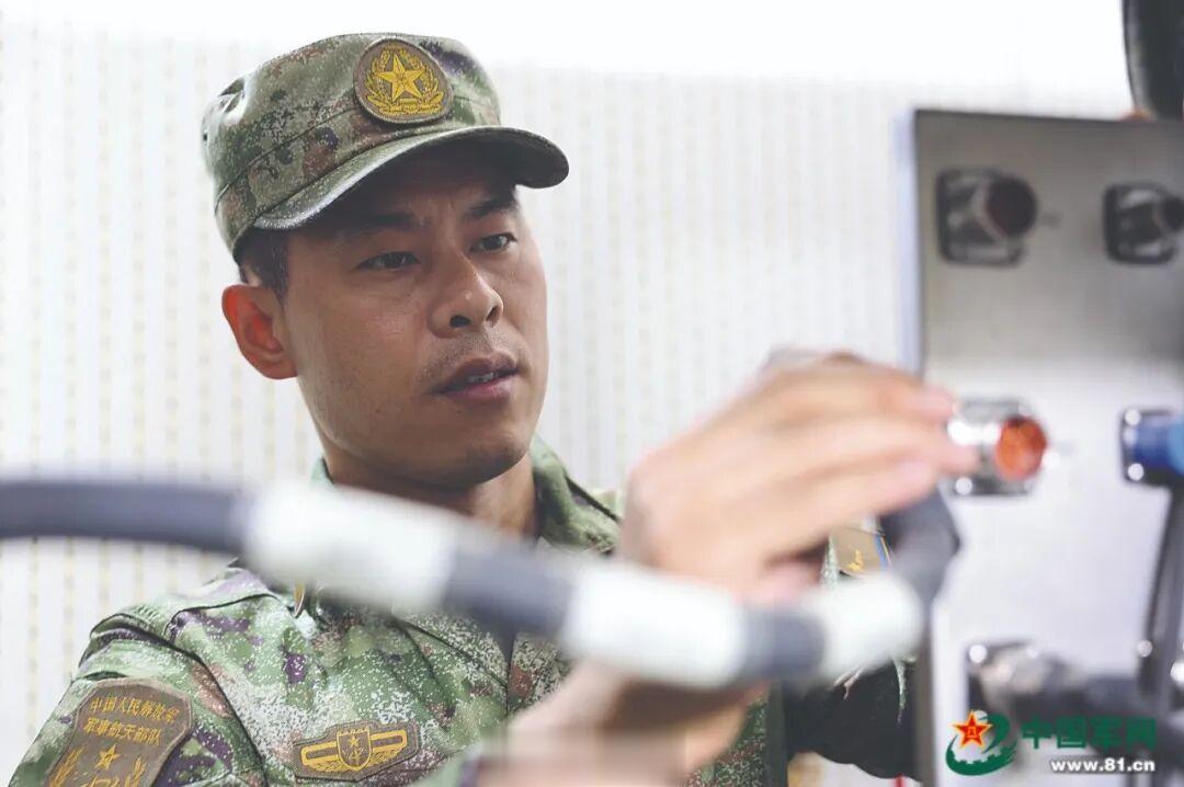 最美新时代革命军人风采|高德宝: 扎根深山 守望深空