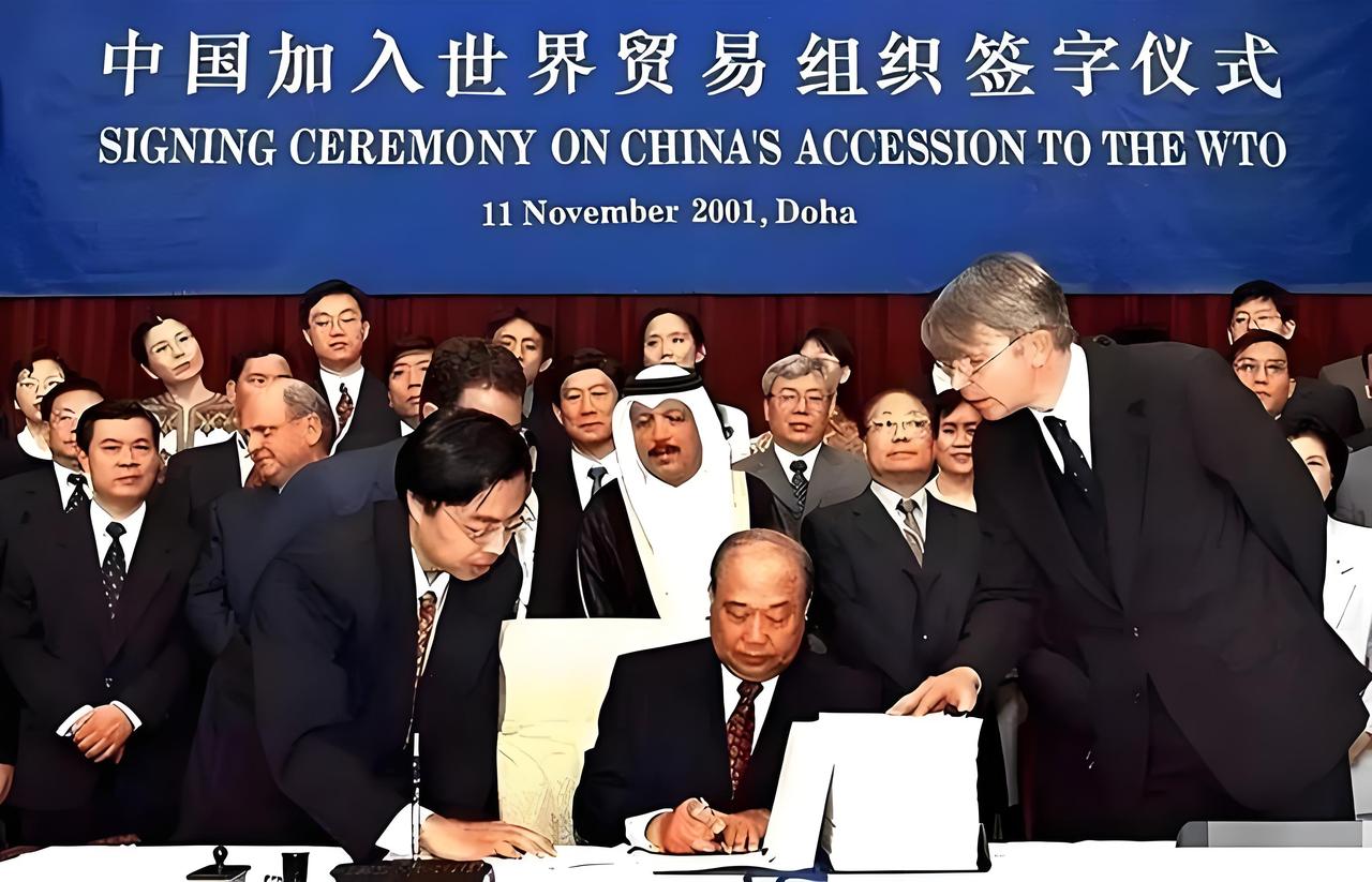 克林顿才是美国霸权的“绝唱”，中国入世是他最狠的一步棋！别总盯着莱温斯基。