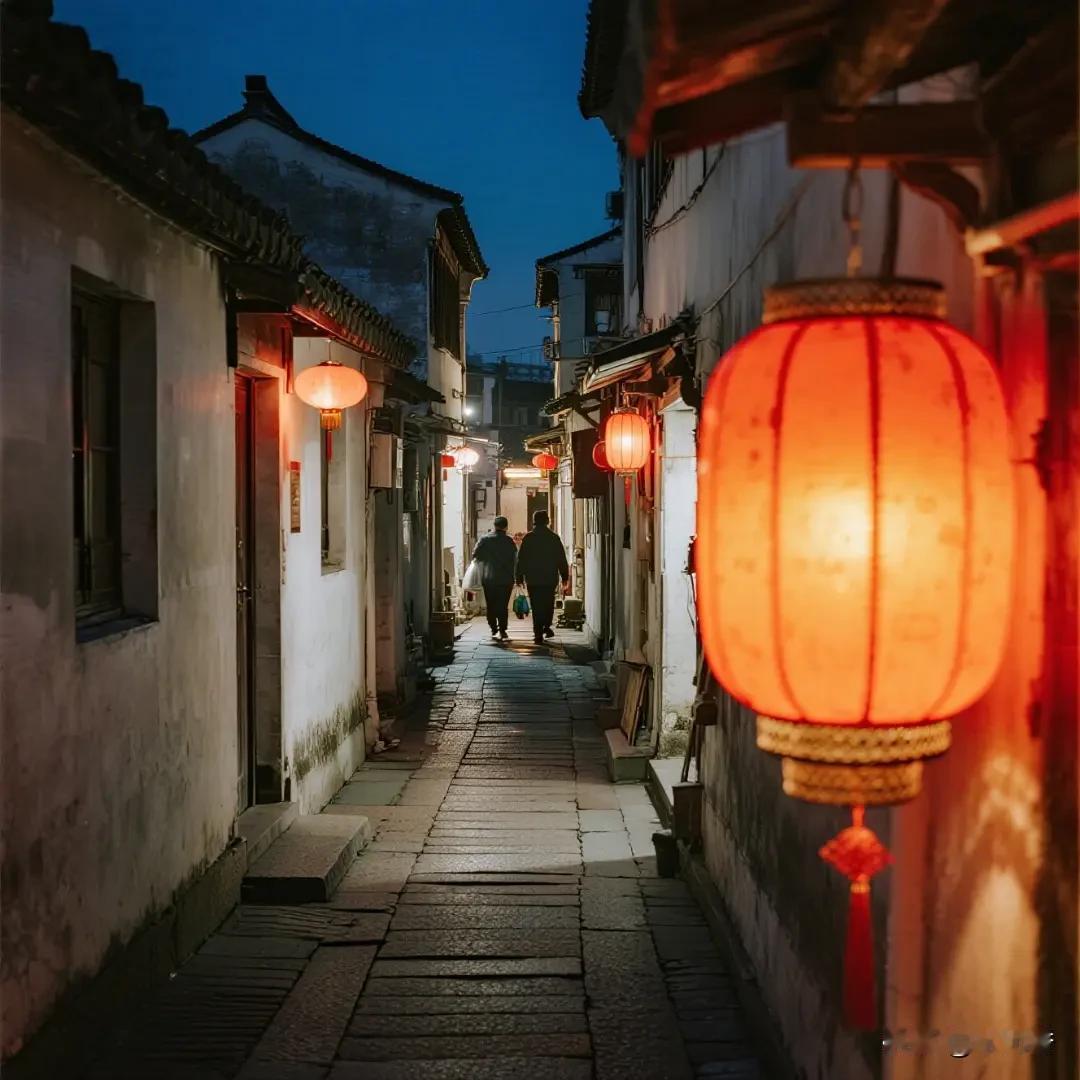 上联:人生似花又似画下联:岁月如酒也恒久上联以花喻人生之绚烂，以画喻人生之