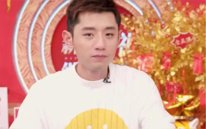 梁靖崑出任副队长，张继科表示“看不懂”～张继科在直播时说：伦敦世乒赛梁靖崑发