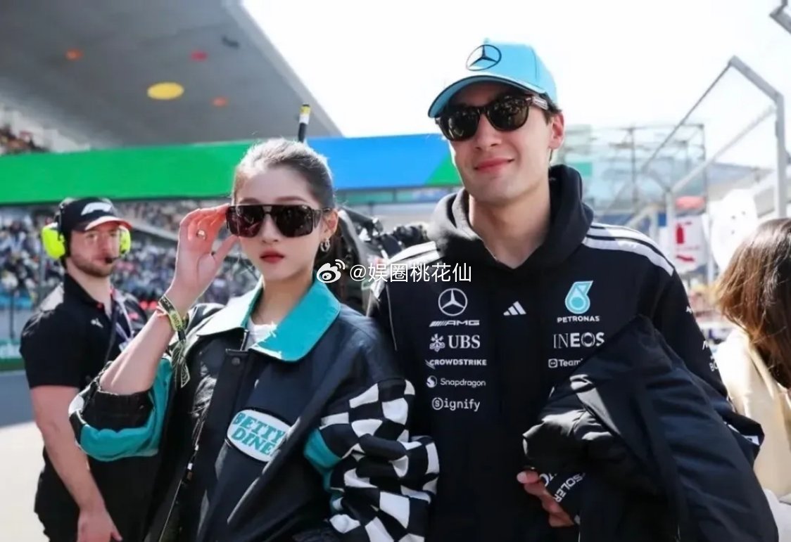 同样是长靴热裤，将关晓彤、程潇、沈羽洁放在一起，才知道她腿长有多逆天不得不说谁能