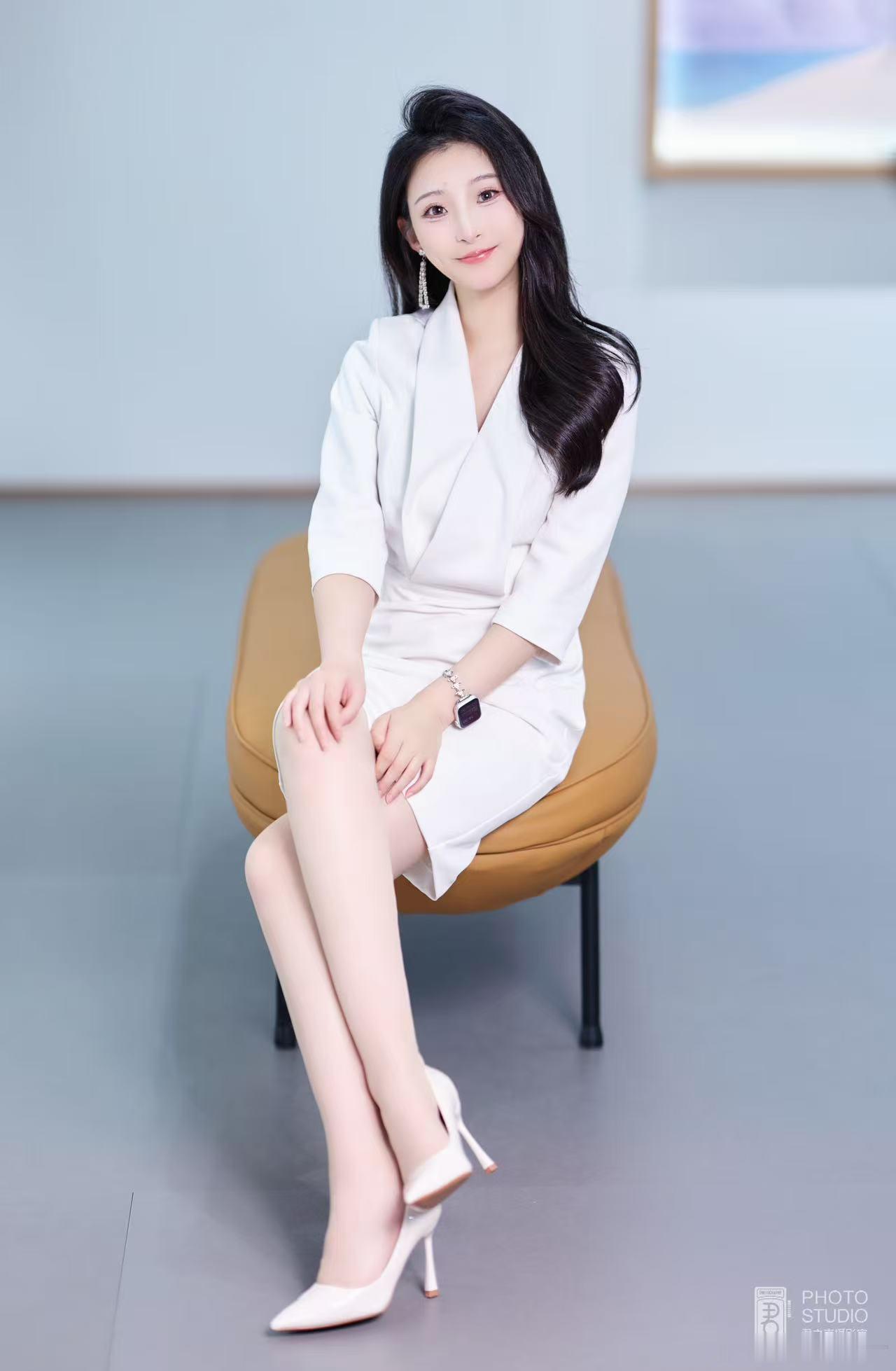 好看的小姐姐摄影师作品抄送​​​​​​​​​