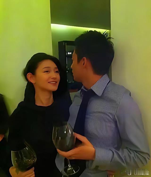 汪小菲和大S头回见面的照片，当年帅哥一下子就被迷倒啦！