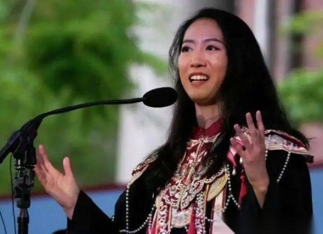 美国不要的，中国也坚决不要！美国哈佛大学毕业典礼上，中国留学生蒋同学作为代表上台