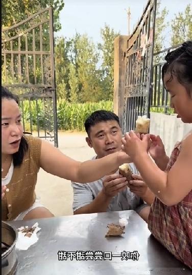 小故事！这半熟说谎说得太离谱了。半熟跑到李佳这里来，说自己中暑还没好