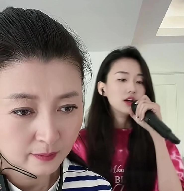 从“听话儿媳”到“带货一姐”，徐梦迪的转型比NBA总决赛翻盘还狠！曾经被闫学晶