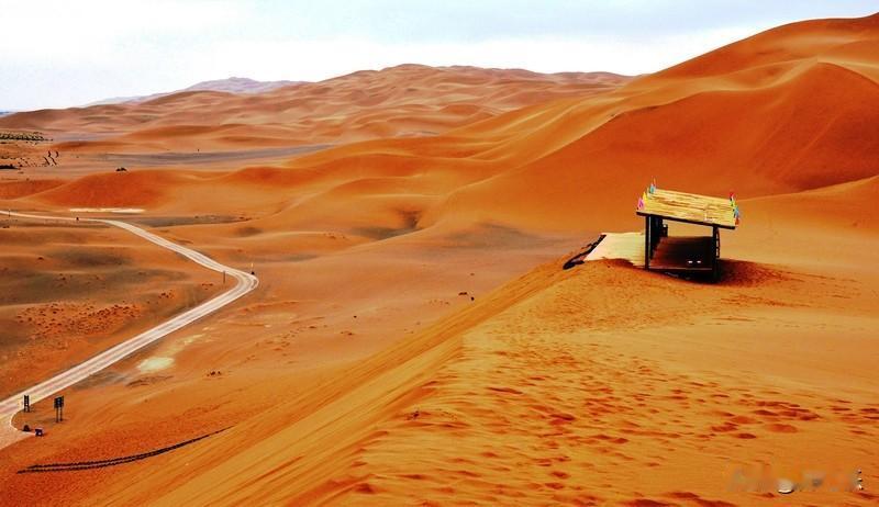 手里的沙子，攥得越紧，漏得越快小时候在河边抓沙子，一把攥下去，沙子从指缝里滋