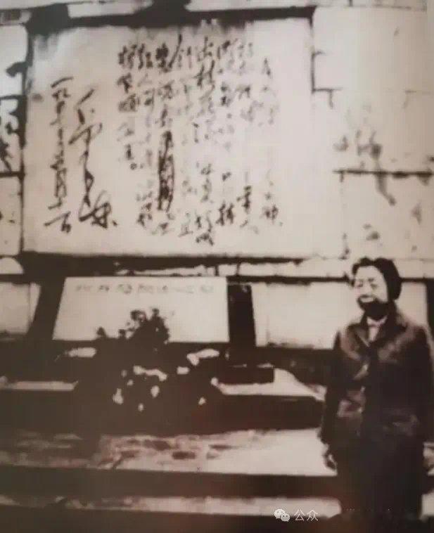 【1977年邓颖超参观杨开慧故居，小声透露道：我与开慧只见过一次面】1977年