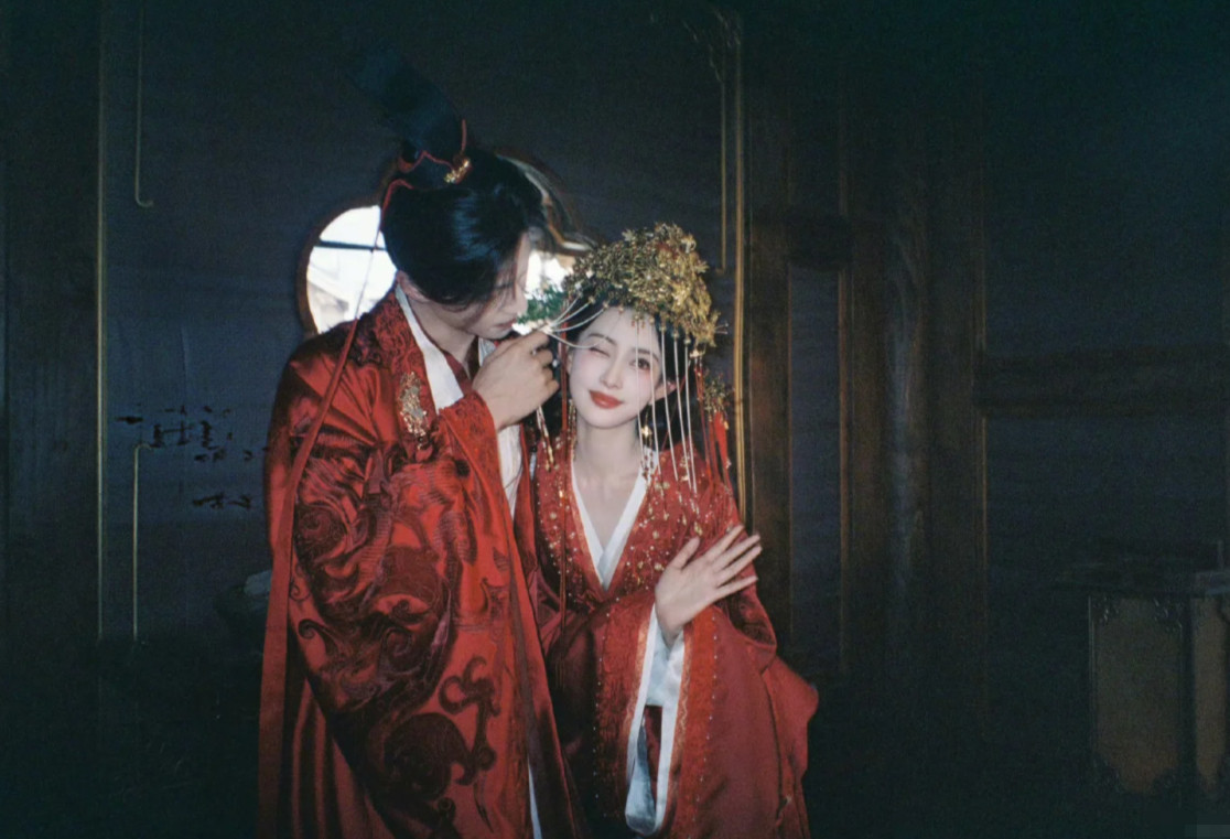 孟子义何与百花杀浴桶吻就这个百花杀对我的眼睛太好了男帅女美，感觉剧情也挺在线