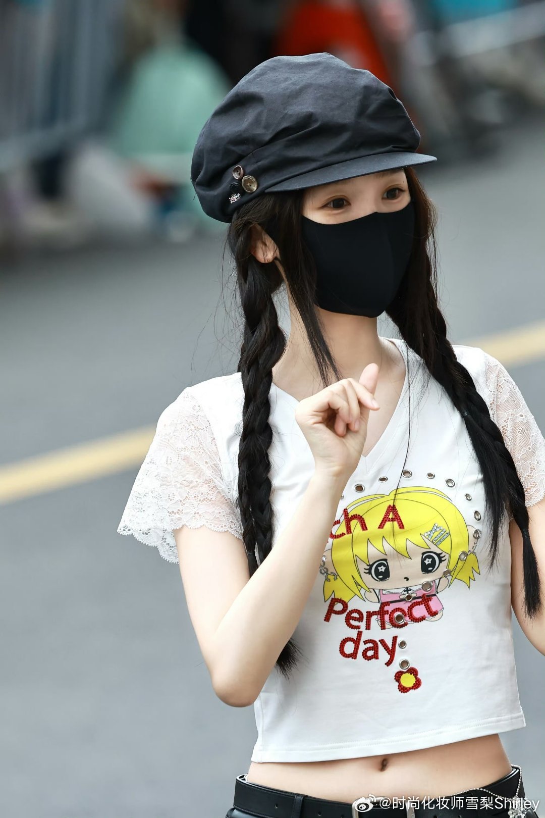 虞书欣美少女欣战士好一个美少女战士欣+魔卡少女欣！收腰短上衣配低腰裤，好身