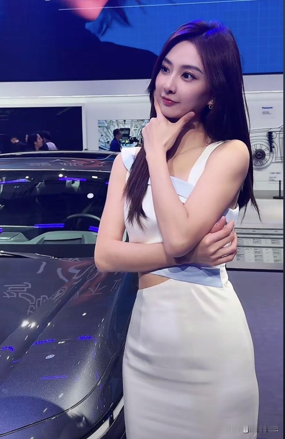 为什么漂亮女生都爱穿短裙