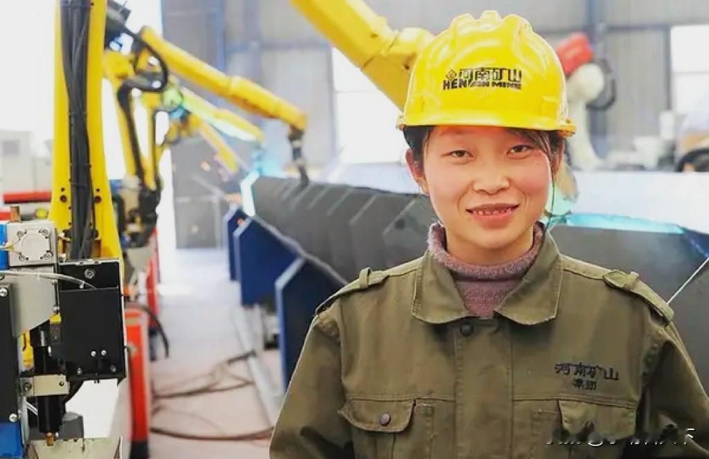 别滑走！看完直接治愈一整天河南矿山（长垣）海外部女销售张军霞，2025个人签约