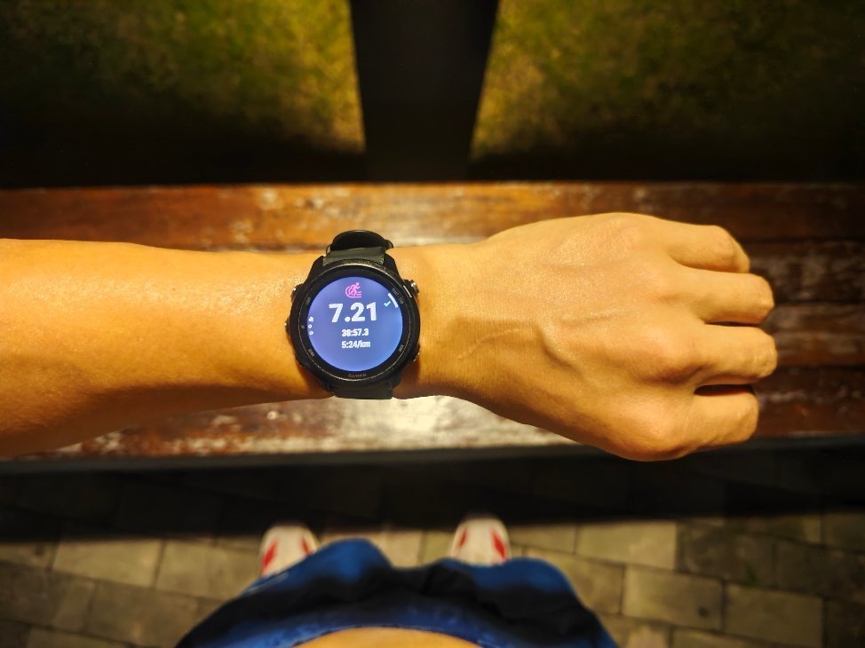 跑步🏃♂️3+7Km；有时间，就跑一会儿；早上3Km，晚上7Km，试下来，还是