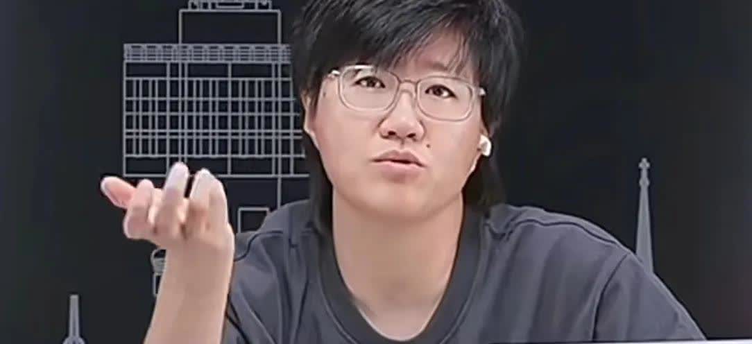 郭焱说，如果马龙还想打的话，打到四十岁一点儿问题都没有。因为他依然能赢球，打呗。