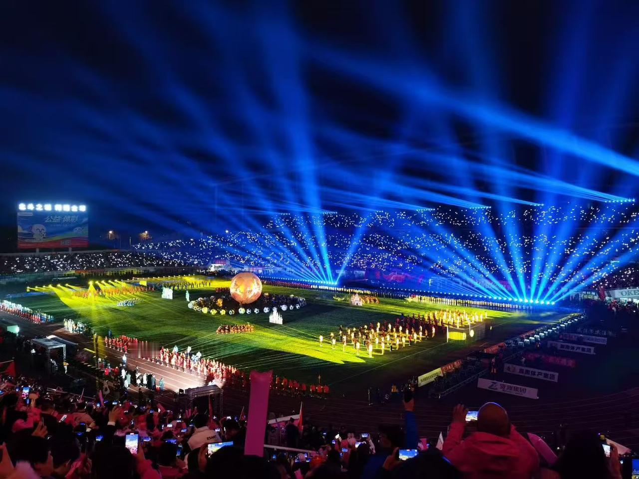 株洲，湘超最好的球场！大型的株洲特色文艺，绚丽的灯光秀，湘超半决赛株洲的主场如