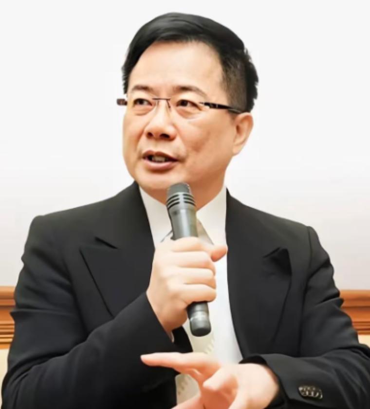 如果真的有九成台湾人不支持统一，大陆该怎么办？台湾名嘴蔡正元早就给出了答案，他说