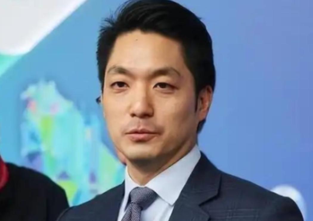 台北市市长、蒋介石的曾孙蒋万安直接把话撂下了！他当着媒体的面斩钉截铁地表示，自己