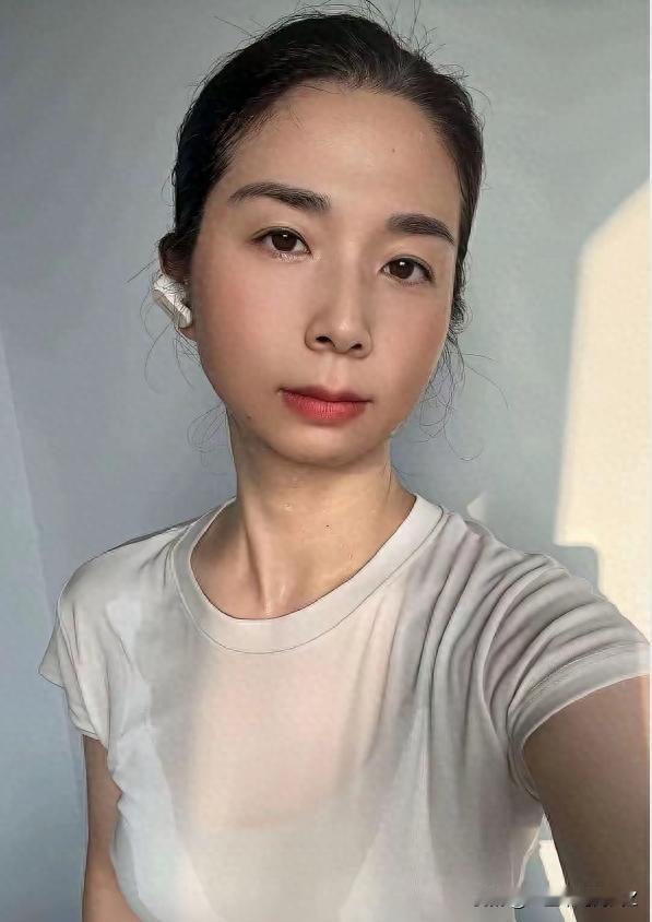 崔丽丽说，老板坐牢四年了我还在跑法院，不是闹，就想弄明白，我要的正义咋就这么难