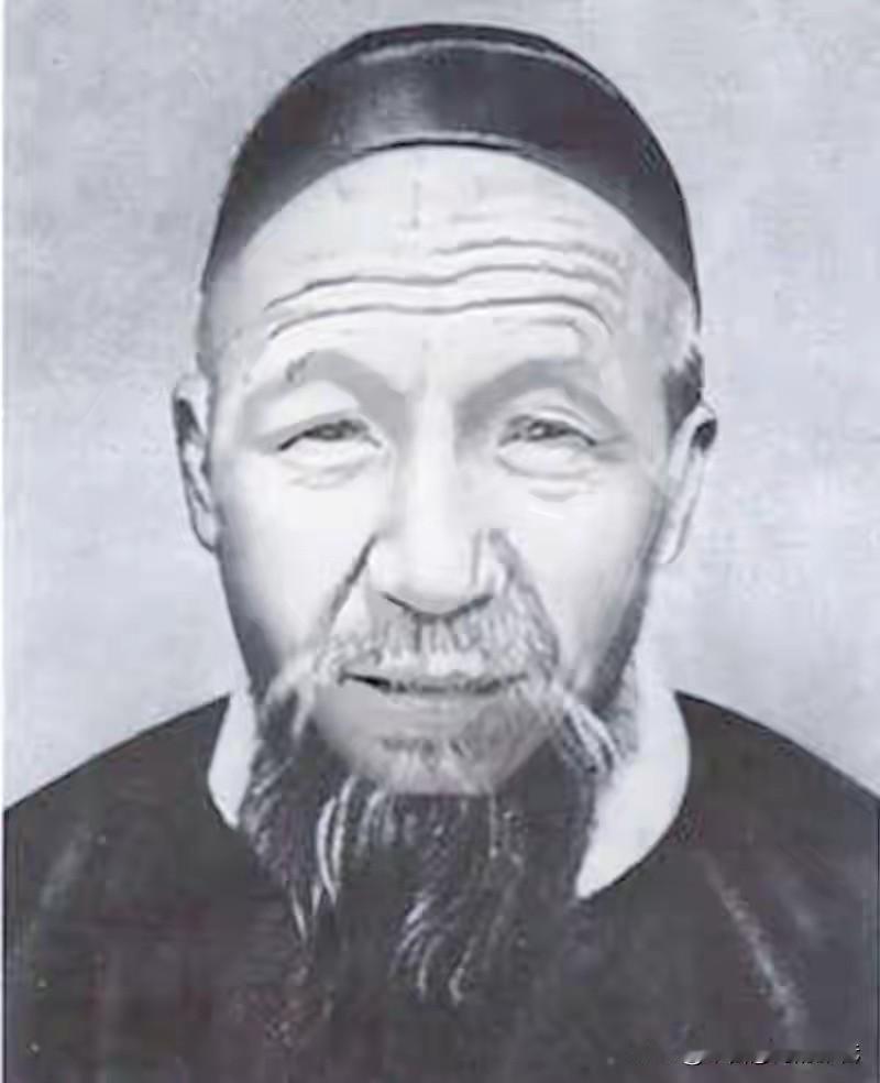 左宗棠抬着棺材进新疆，打赢了仗，却输掉了半个伊犁河谷。1878年，他手下的西