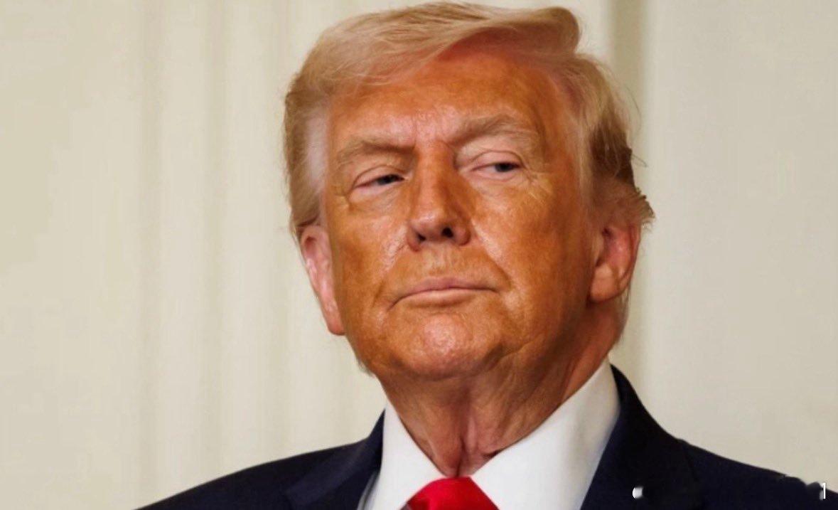 特朗普对美国最大的贡献，就是让全世界国家都对美国失去了信任感。下一任的美国总统有一项艰巨的任务，就是