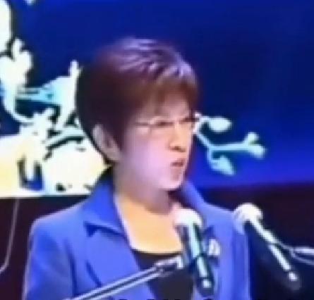 对于高市早苗的论调，咱们的洪秀柱大姐再也忍不住了，她的两句话特别让人热血沸腾