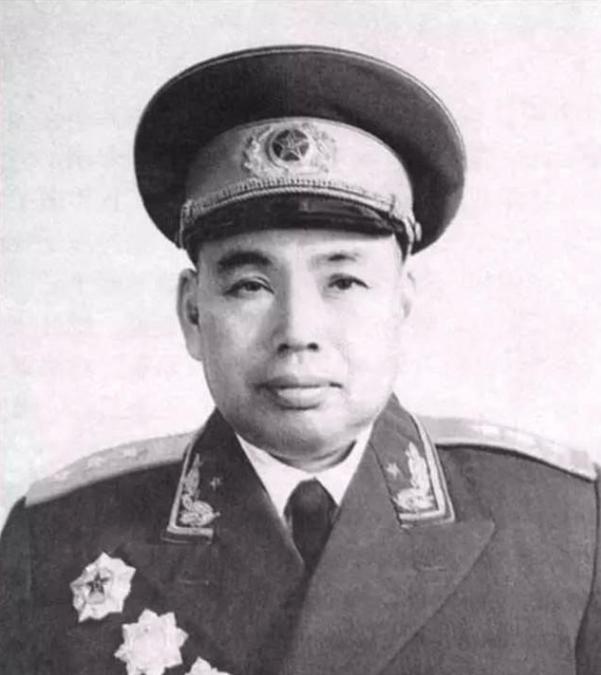 1969年，许世友用一桌野味宴请刘伯承。刘伯承见菜问道：