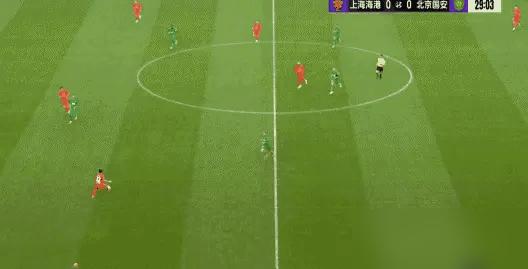 一个杨希，海港掏了1170万真金白银。一个王思泽，国安一线队出场时间，零。