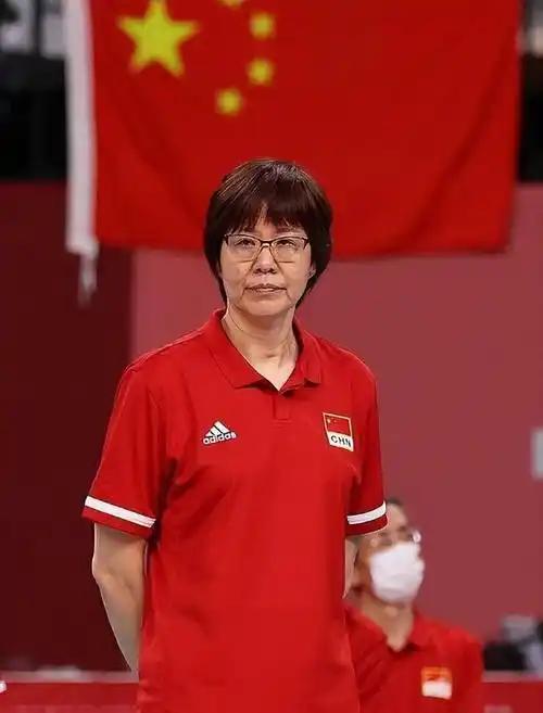 中国女排在兵强马壮的时候丢了东京奥运会冠军，而后，在错误的思想领导下边缘化朱婷淘