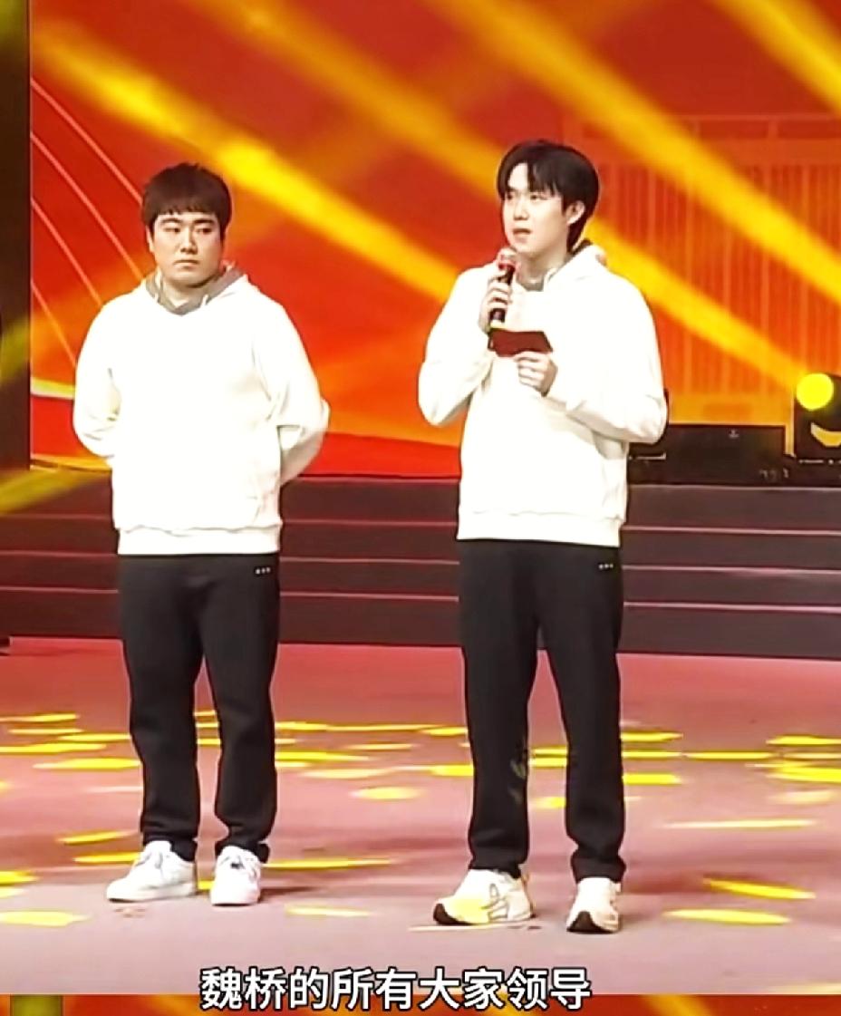 哈哈，万万没想到，王楚钦也有紧张的时候，话都不会说了，看来是遇到大场面了。