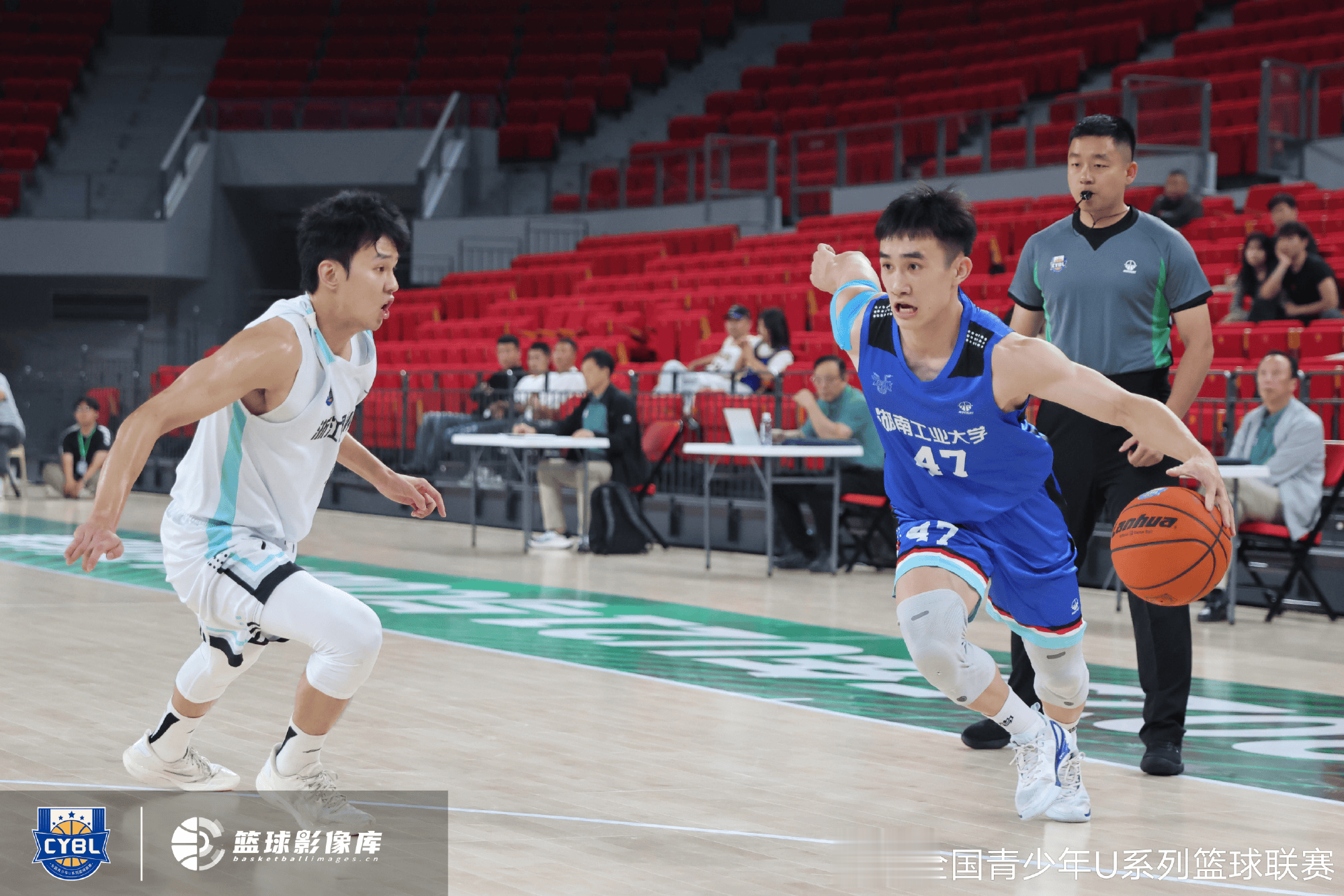 回顾赛场风采! 浙江U21男篮91-70战胜湖南工业大学精彩图集