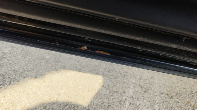 别克君威买了3年多的用车感受感受就是小问题不断，大问题也有，4个车门两个生锈，