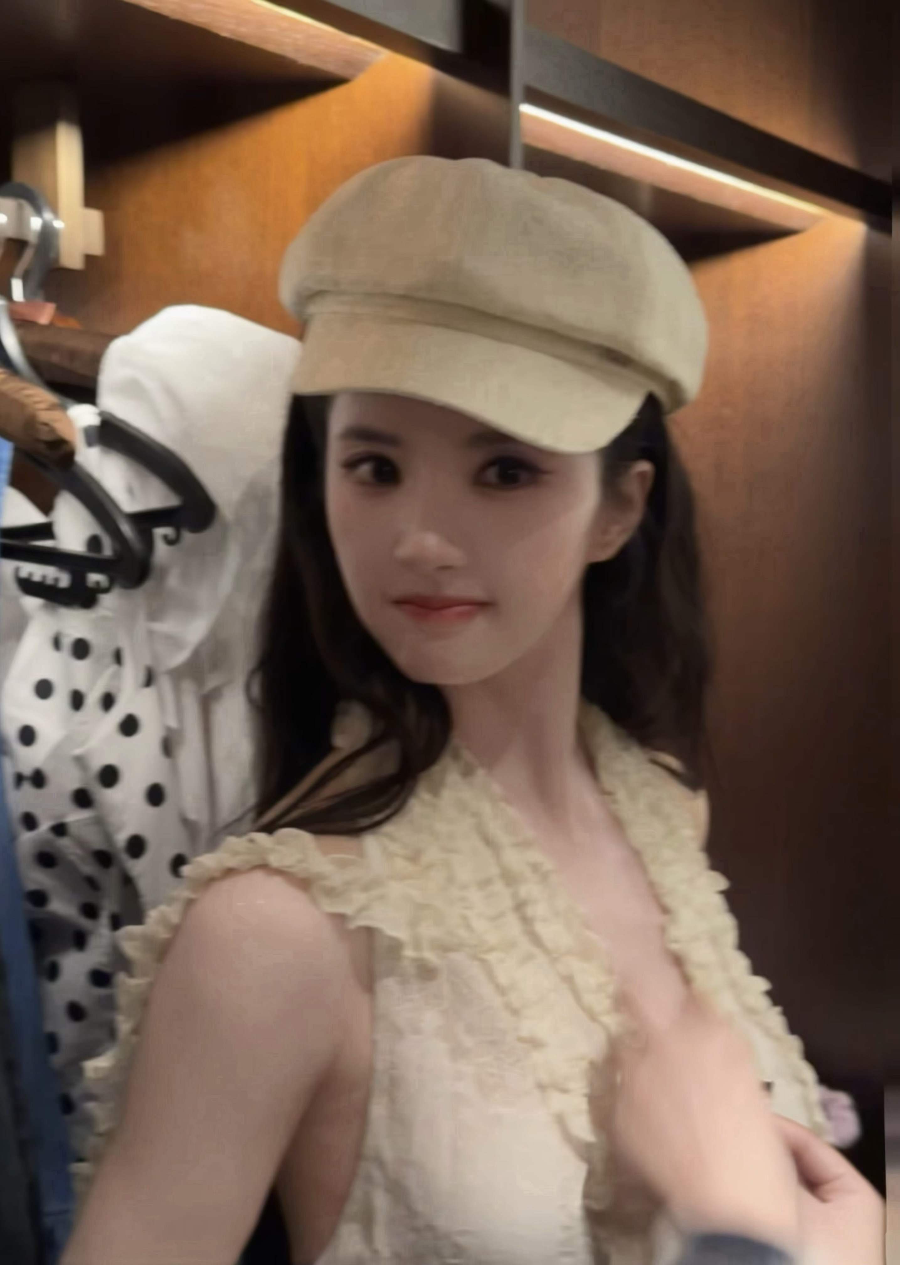刘些宁📷​​​