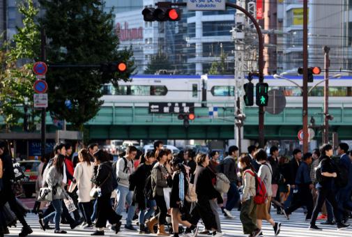 很多人根本没意识到，日本这个国家能成为工业强国是不正常的。日本的成功不是因为日本